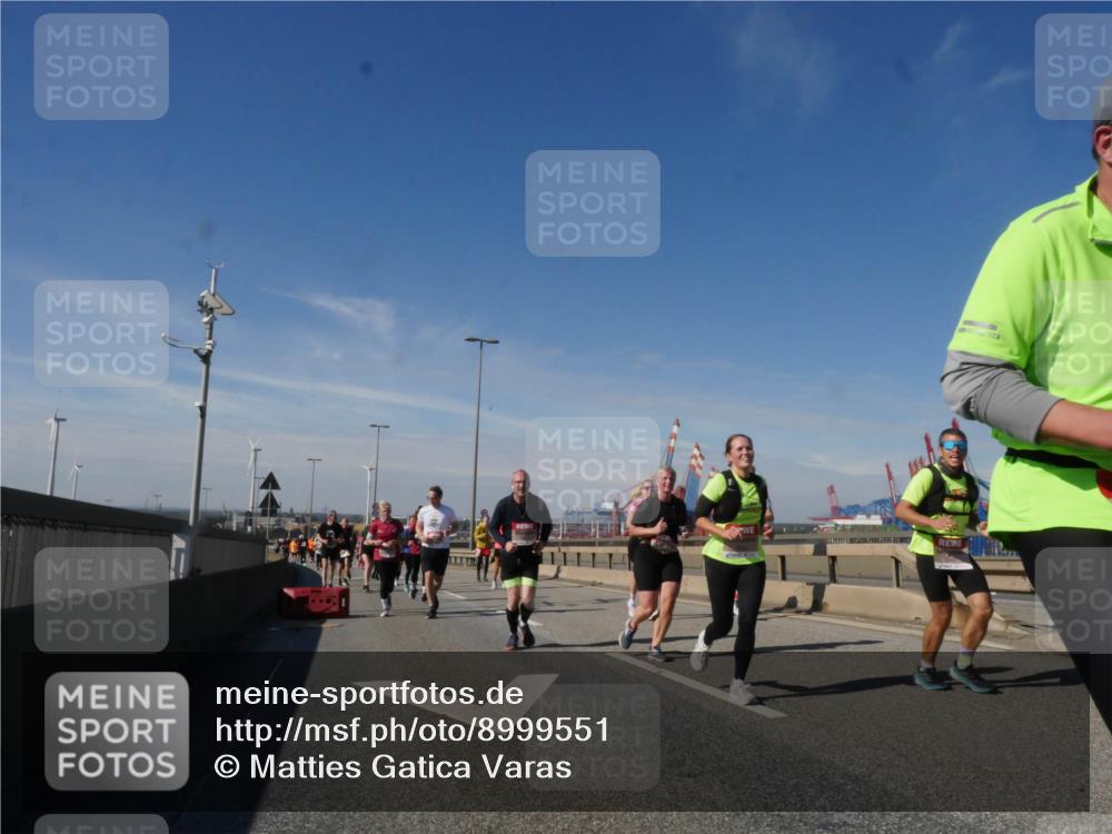 03.10.2025 - Köhlbrandbrückenlauf Matties Gatica Varas http://msf.ph/oto/8999551 03.10.2025 12:52:27 Position 2  meine-sportfotos.de