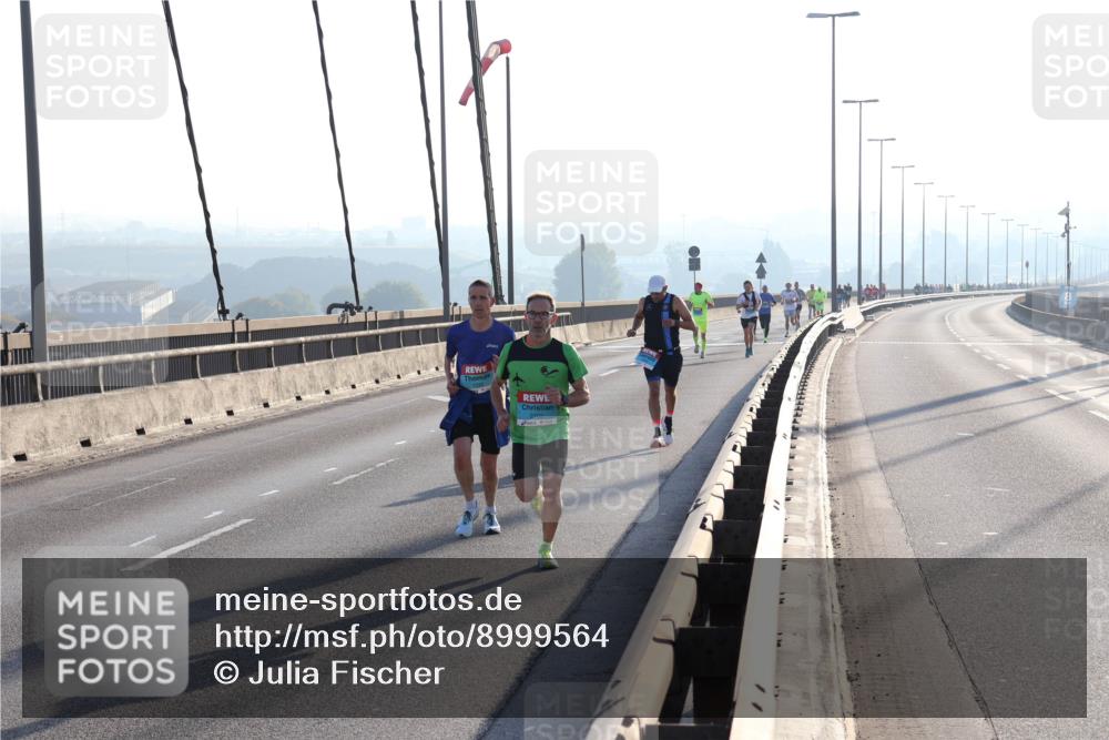 03.10.2025 - Köhlbrandbrückenlauf Julia Fischer http://msf.ph/oto/8999564 03.10.2025 09:17:46 Position 1  meine-sportfotos.de