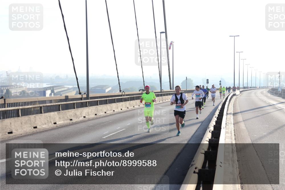 03.10.2025 - Köhlbrandbrückenlauf Julia Fischer http://msf.ph/oto/8999588 03.10.2025 09:17:57 Position 1  meine-sportfotos.de
