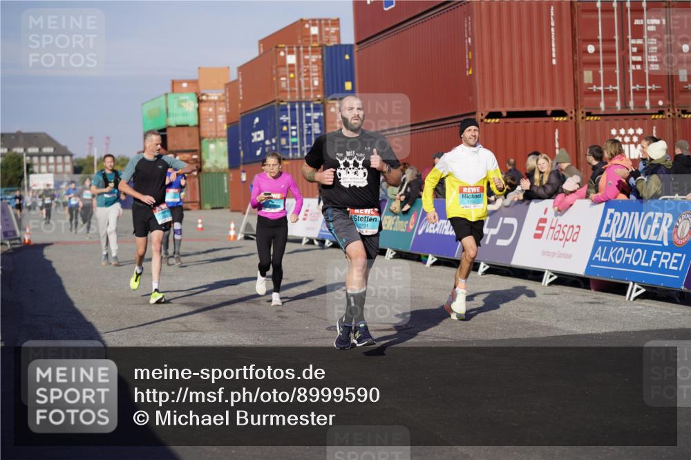 03.10.2025 - Köhlbrandbrückenlauf Michael Burmester http://msf.ph/oto/8999590 03.10.2025 10:04:07 Ziel 1056, 1245, 1533, 1543, 1702, 2732, 2791, 2798, 3067, 3766, 3830 meine-sportfotos.de
