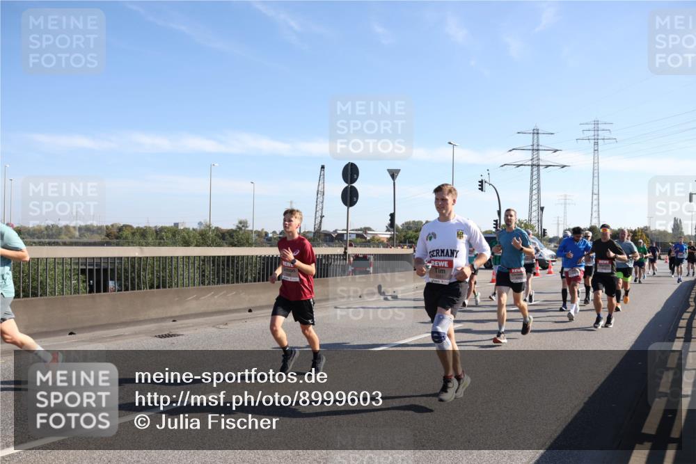 03.10.2025 - Köhlbrandbrückenlauf Julia Fischer http://msf.ph/oto/8999603 03.10.2025 12:13:07 Position 3  meine-sportfotos.de