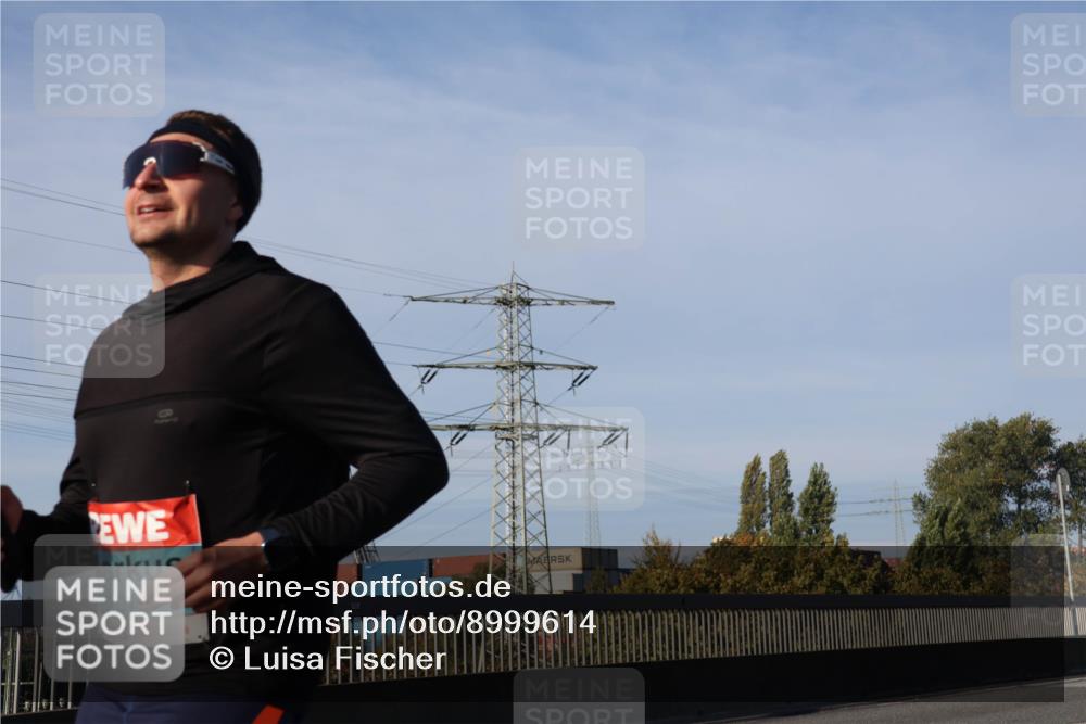 03.10.2025 - Köhlbrandbrückenlauf Luisa Fischer http://msf.ph/oto/8999614 03.10.2025 10:41:17 Position 3 019 meine-sportfotos.de