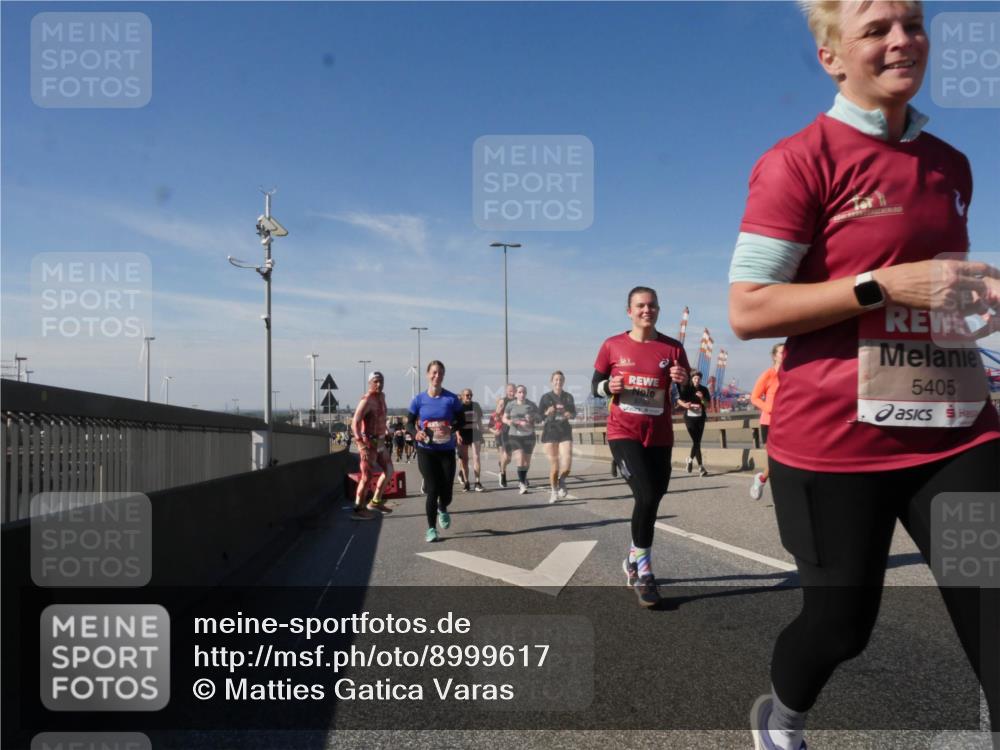 03.10.2025 - Köhlbrandbrückenlauf Matties Gatica Varas http://msf.ph/oto/8999617 03.10.2025 12:52:32 Position 2 5405 meine-sportfotos.de