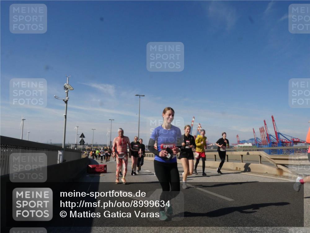 03.10.2025 - Köhlbrandbrückenlauf Matties Gatica Varas http://msf.ph/oto/8999634 03.10.2025 12:52:33 Position 2  meine-sportfotos.de