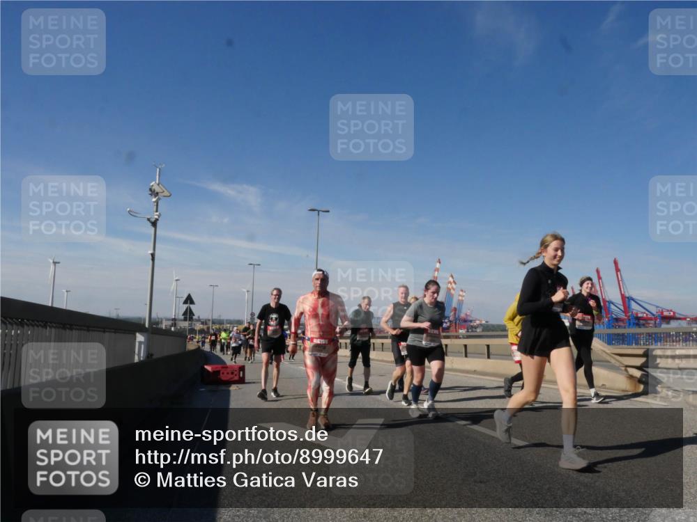 03.10.2025 - Köhlbrandbrückenlauf Matties Gatica Varas http://msf.ph/oto/8999647 03.10.2025 12:52:34 Position 2  meine-sportfotos.de