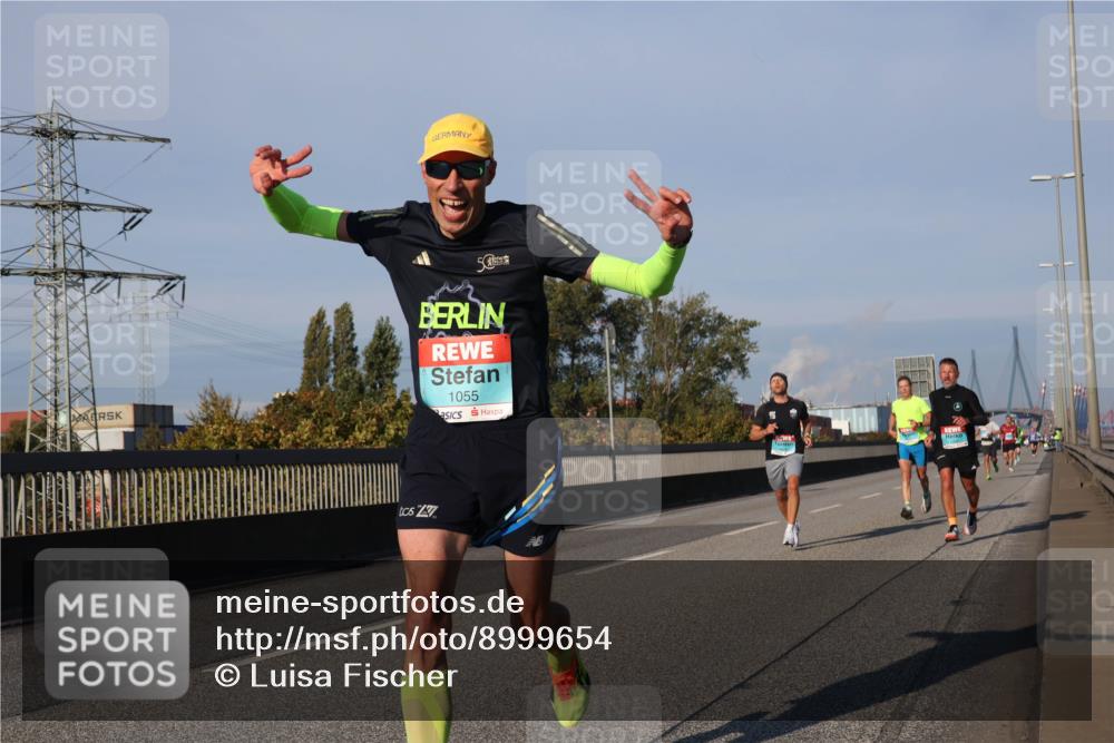03.10.2025 - Köhlbrandbrückenlauf Luisa Fischer http://msf.ph/oto/8999654 03.10.2025 10:41:20 Position 3 50, 1055 meine-sportfotos.de