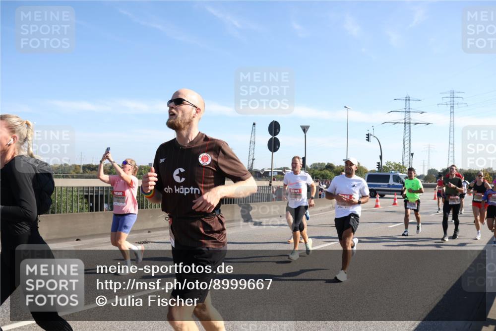 03.10.2025 - Köhlbrandbrückenlauf Julia Fischer http://msf.ph/oto/8999667 03.10.2025 12:13:17 Position 3  meine-sportfotos.de