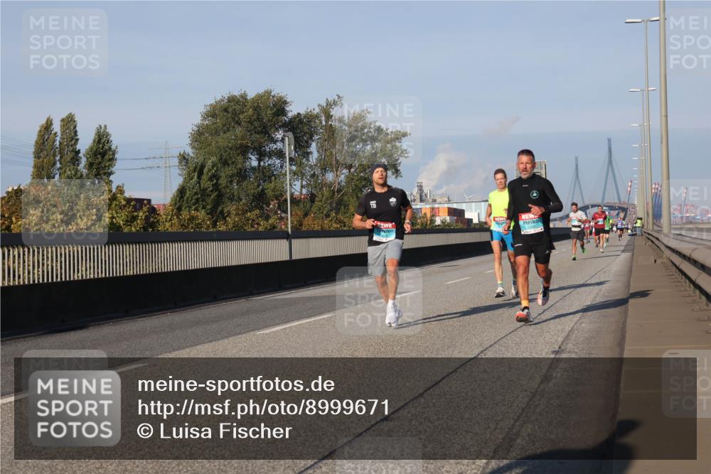 03.10.2025 - Köhlbrandbrückenlauf Luisa Fischer http://msf.ph/oto/8999671 03.10.2025 10:41:20 Position 3  meine-sportfotos.de