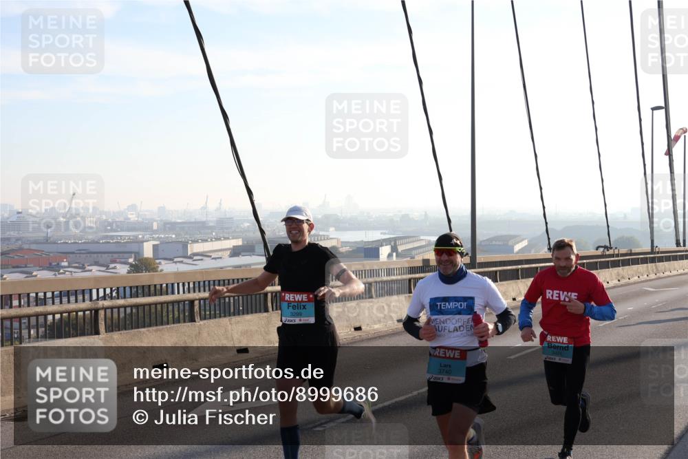 03.10.2025 - Köhlbrandbrückenlauf Julia Fischer http://msf.ph/oto/8999686 03.10.2025 09:18:28 Position 1 3299, 3740, 3401 meine-sportfotos.de