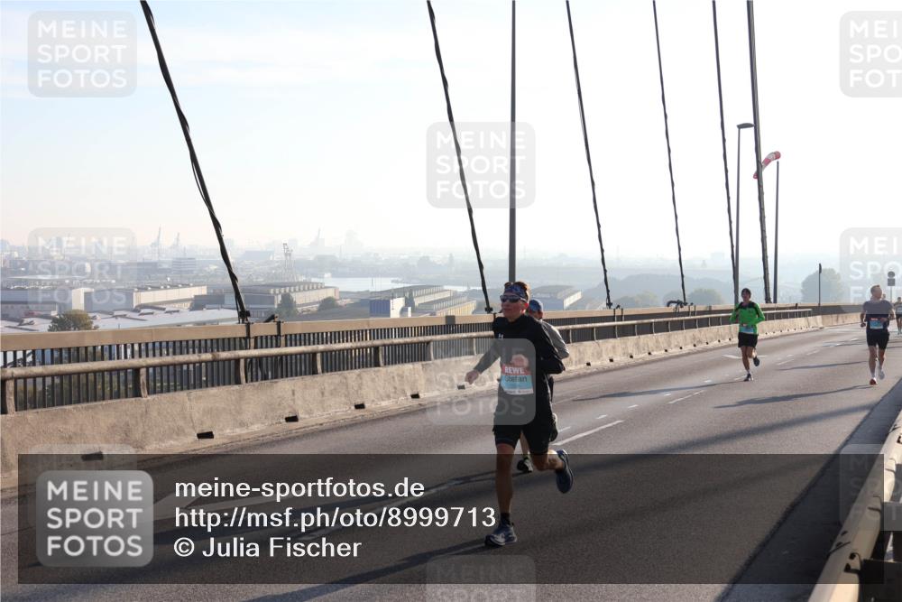 03.10.2025 - Köhlbrandbrückenlauf Julia Fischer http://msf.ph/oto/8999713 03.10.2025 09:18:42 Position 1 1034 meine-sportfotos.de