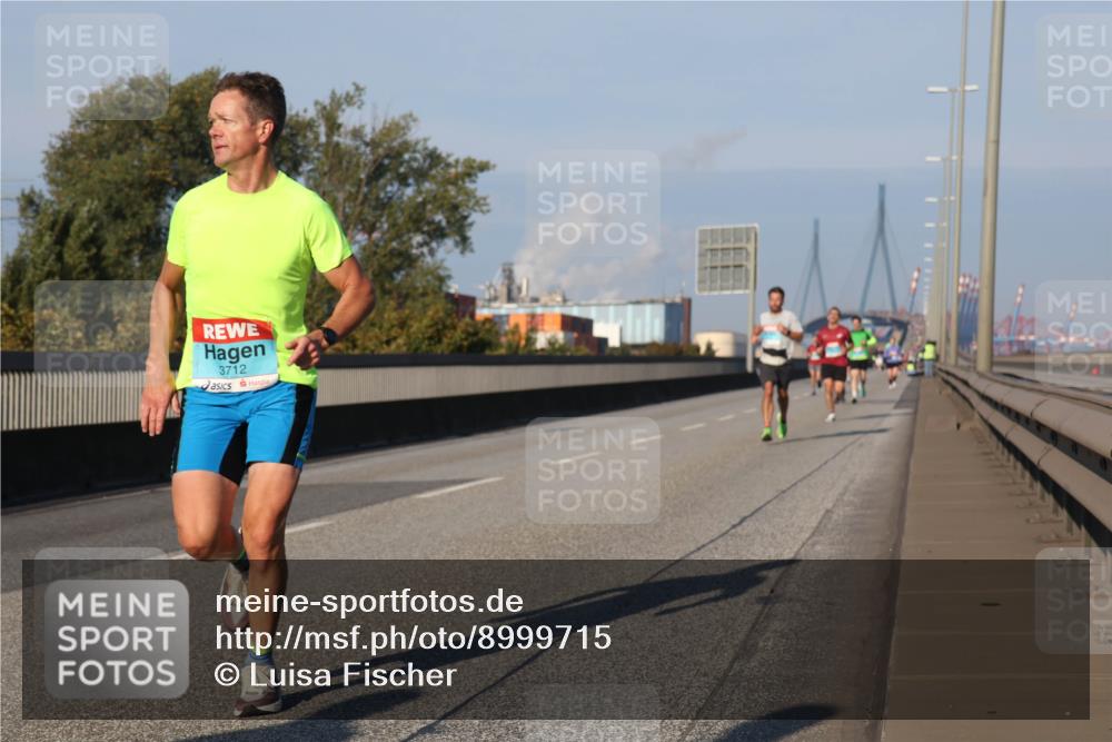 03.10.2025 - Köhlbrandbrückenlauf Luisa Fischer http://msf.ph/oto/8999715 03.10.2025 10:41:23 Position 3 3712 meine-sportfotos.de
