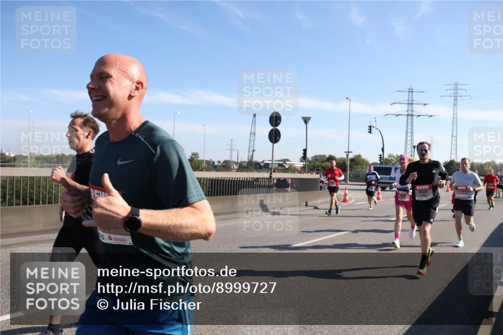 03.10.2025 - Köhlbrandbrückenlauf Julia Fischer http://msf.ph/oto/8999727 03.10.2025 12:13:27 Position 3  meine-sportfotos.de