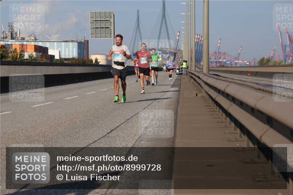 03.10.2025 - Köhlbrandbrückenlauf Luisa Fischer http://msf.ph/oto/8999728 03.10.2025 10:41:24 Position 3  meine-sportfotos.de