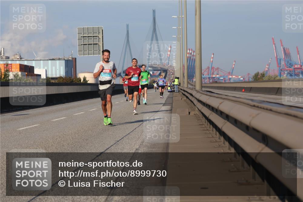 03.10.2025 - Köhlbrandbrückenlauf Luisa Fischer http://msf.ph/oto/8999730 03.10.2025 10:41:24 Position 3  meine-sportfotos.de