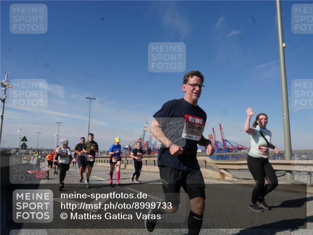 03.10.2025 - Köhlbrandbrückenlauf Matties Gatica Varas http://msf.ph/oto/8999733 03.10.2025 12:52:41 Position 2 5578 meine-sportfotos.de