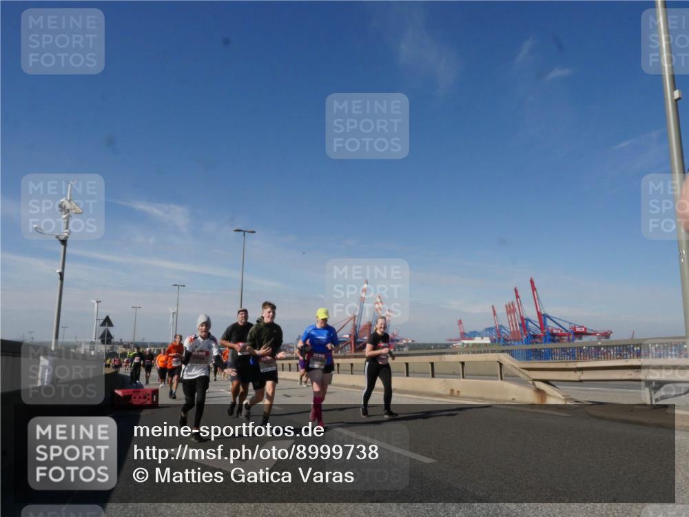 03.10.2025 - Köhlbrandbrückenlauf Matties Gatica Varas http://msf.ph/oto/8999738 03.10.2025 12:52:42 Position 2 118 meine-sportfotos.de