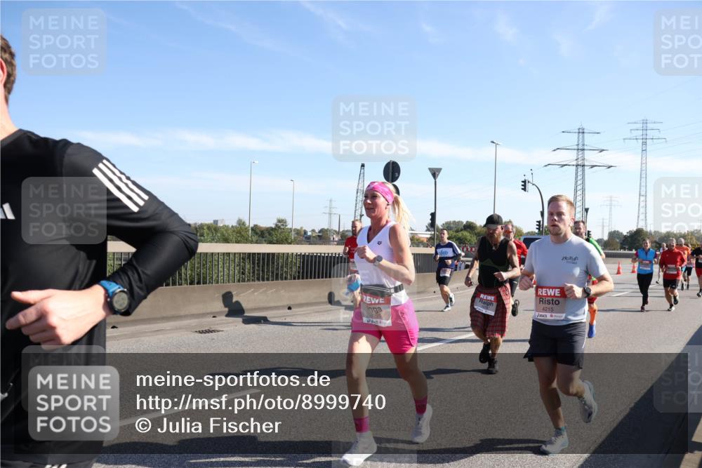 03.10.2025 - Köhlbrandbrückenlauf Julia Fischer http://msf.ph/oto/8999740 03.10.2025 12:13:29 Position 3 4225, 4215 meine-sportfotos.de