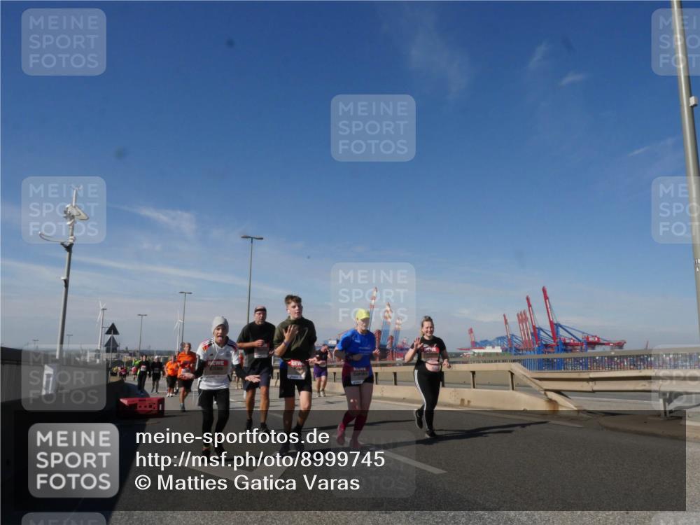 03.10.2025 - Köhlbrandbrückenlauf Matties Gatica Varas http://msf.ph/oto/8999745 03.10.2025 12:52:42 Position 2  meine-sportfotos.de