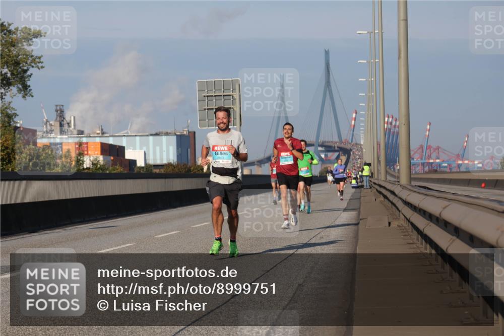 03.10.2025 - Köhlbrandbrückenlauf Luisa Fischer http://msf.ph/oto/8999751 03.10.2025 10:41:25 Position 3  meine-sportfotos.de