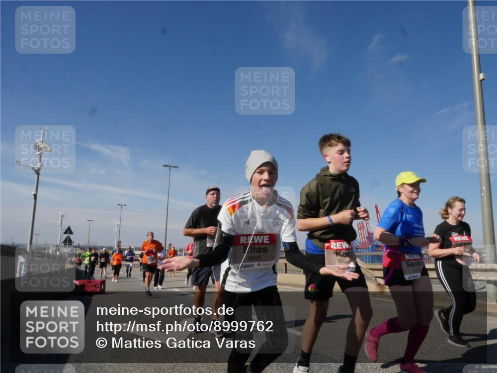 03.10.2025 - Köhlbrandbrückenlauf Matties Gatica Varas http://msf.ph/oto/8999762 03.10.2025 12:52:43 Position 2 4945, 5056, 5712 meine-sportfotos.de