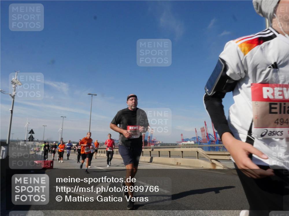 03.10.2025 - Köhlbrandbrückenlauf Matties Gatica Varas http://msf.ph/oto/8999766 03.10.2025 12:52:44 Position 2 6173, 494 meine-sportfotos.de