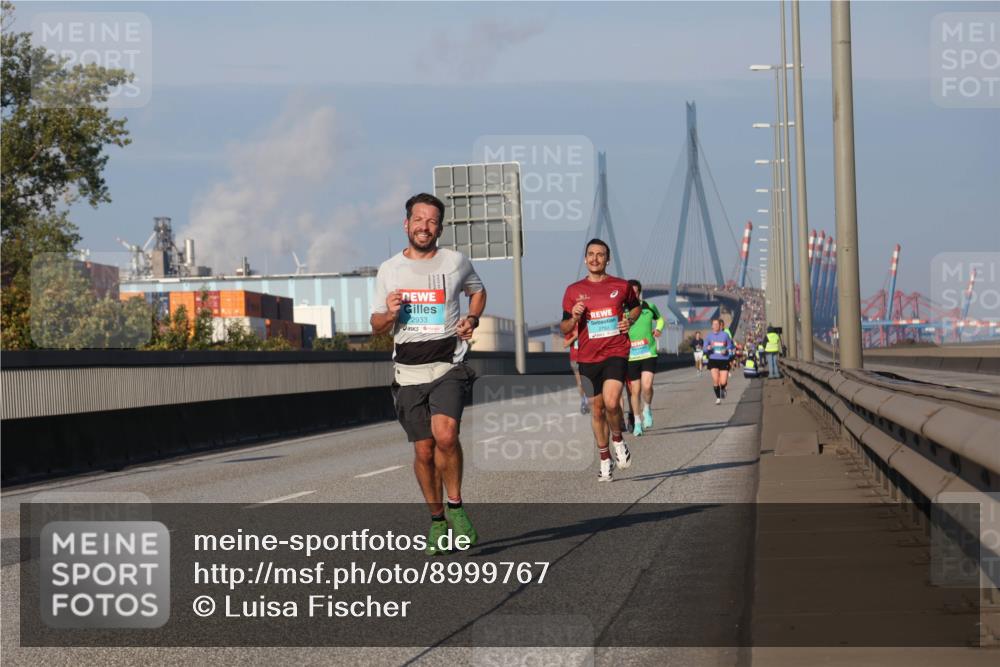 03.10.2025 - Köhlbrandbrückenlauf Luisa Fischer http://msf.ph/oto/8999767 03.10.2025 10:41:26 Position 3 2933 meine-sportfotos.de