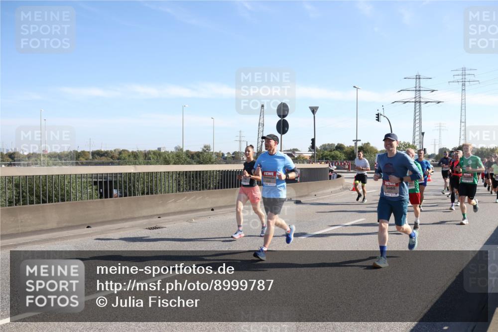 03.10.2025 - Köhlbrandbrückenlauf Julia Fischer http://msf.ph/oto/8999787 03.10.2025 12:13:39 Position 3  meine-sportfotos.de