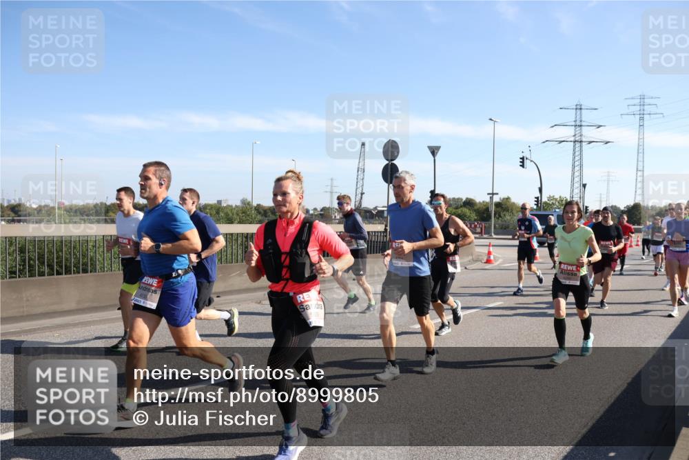 03.10.2025 - Köhlbrandbrückenlauf Julia Fischer http://msf.ph/oto/8999805 03.10.2025 12:13:42 Position 3 7, 4130 meine-sportfotos.de