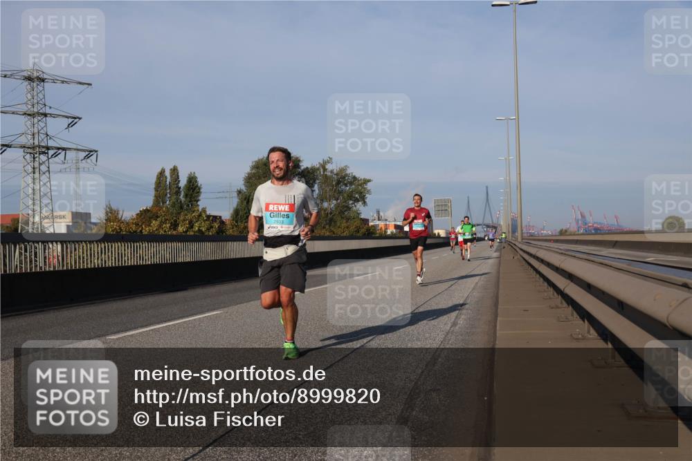 03.10.2025 - Köhlbrandbrückenlauf Luisa Fischer http://msf.ph/oto/8999820 03.10.2025 10:41:29 Position 3 2933 meine-sportfotos.de
