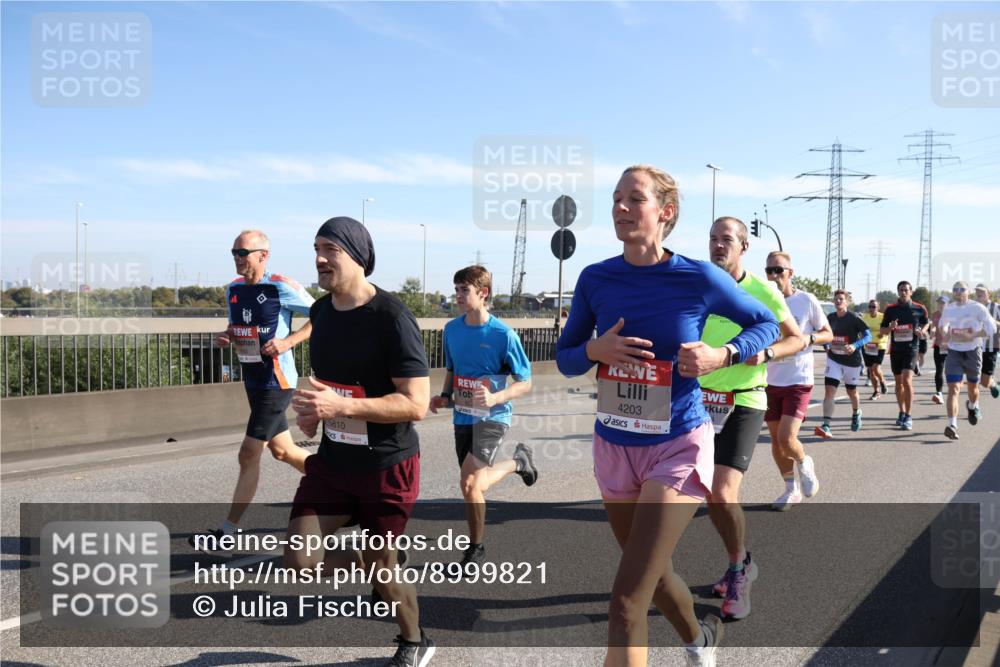 03.10.2025 - Köhlbrandbrückenlauf Julia Fischer http://msf.ph/oto/8999821 03.10.2025 12:13:45 Position 3 4203, 5810 meine-sportfotos.de