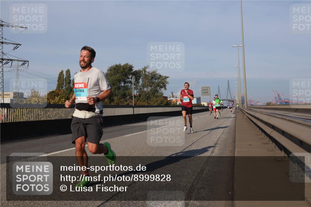 03.10.2025 - Köhlbrandbrückenlauf Luisa Fischer http://msf.ph/oto/8999828 03.10.2025 10:41:29 Position 3 2933 meine-sportfotos.de