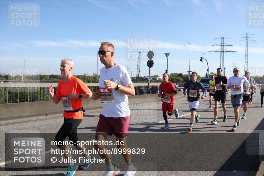 03.10.2025 - Köhlbrandbrückenlauf Julia Fischer http://msf.ph/oto/8999829 03.10.2025 12:13:46 Position 3 6632, 6631 meine-sportfotos.de