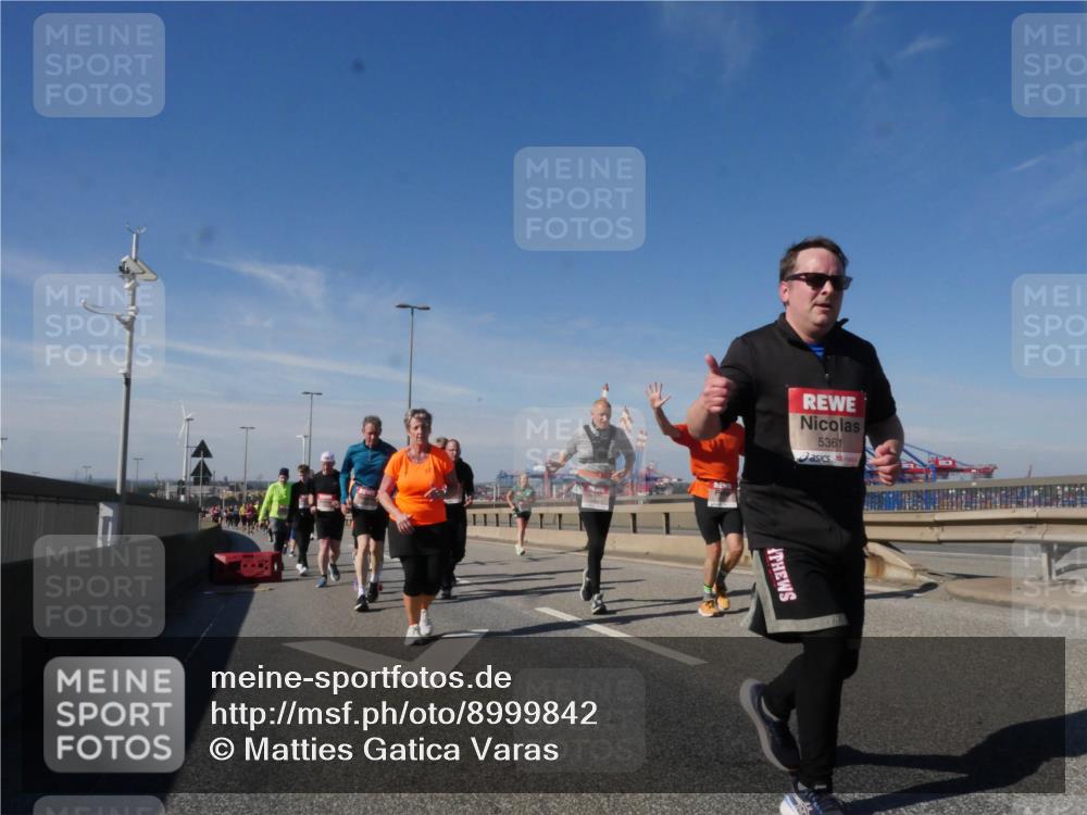 03.10.2025 - Köhlbrandbrückenlauf Matties Gatica Varas http://msf.ph/oto/8999842 03.10.2025 12:52:50 Position 2 5361 meine-sportfotos.de
