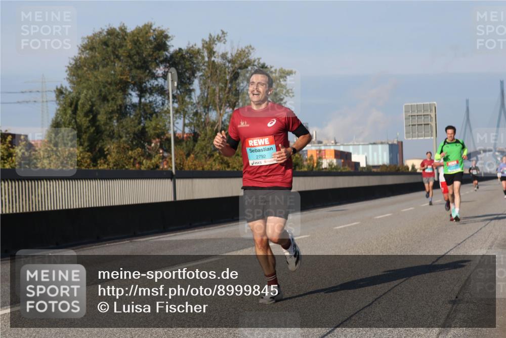 03.10.2025 - Köhlbrandbrückenlauf Luisa Fischer http://msf.ph/oto/8999845 03.10.2025 10:41:30 Position 3 2792 meine-sportfotos.de