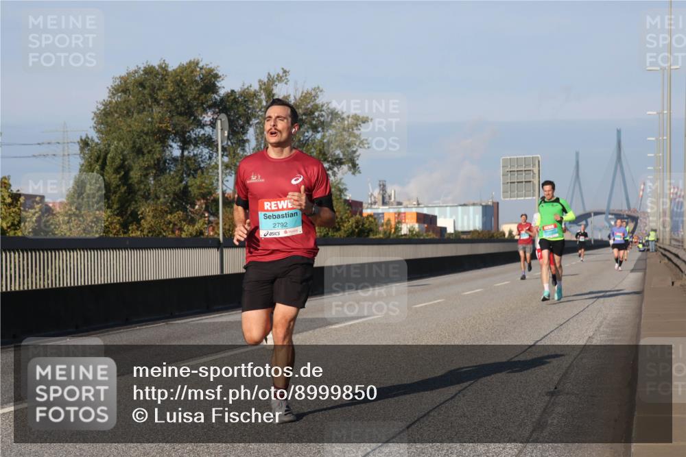 03.10.2025 - Köhlbrandbrückenlauf Luisa Fischer http://msf.ph/oto/8999850 03.10.2025 10:41:31 Position 3 2792 meine-sportfotos.de