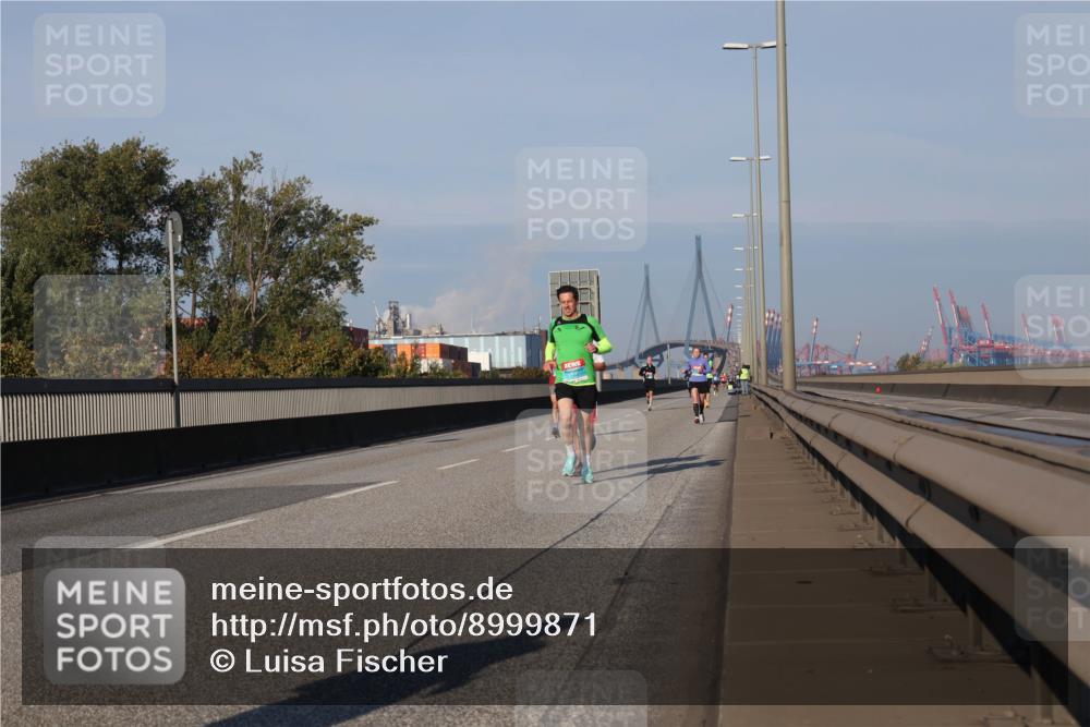 03.10.2025 - Köhlbrandbrückenlauf Luisa Fischer http://msf.ph/oto/8999871 03.10.2025 10:41:32 Position 3  meine-sportfotos.de