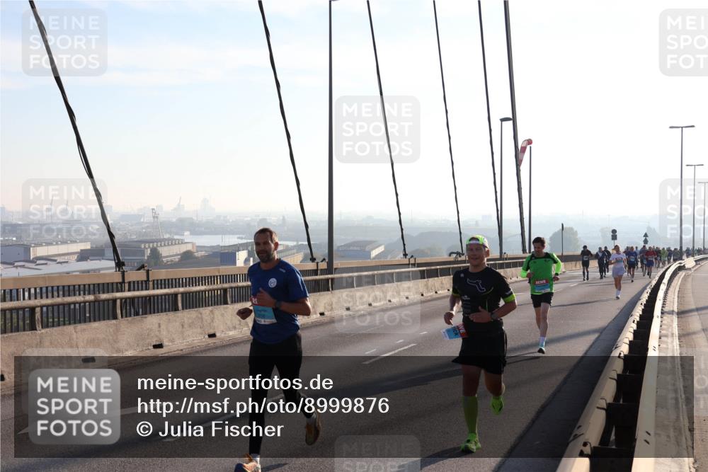 03.10.2025 - Köhlbrandbrückenlauf Julia Fischer http://msf.ph/oto/8999876 03.10.2025 09:19:14 Position 1  meine-sportfotos.de