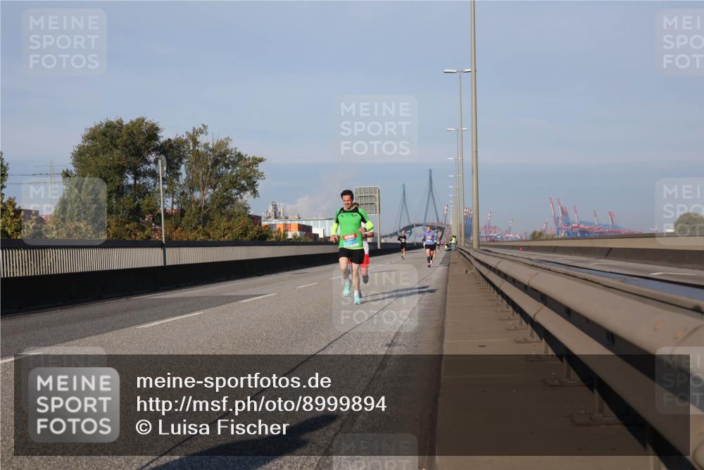 03.10.2025 - Köhlbrandbrückenlauf Luisa Fischer http://msf.ph/oto/8999894 03.10.2025 10:41:33 Position 3  meine-sportfotos.de