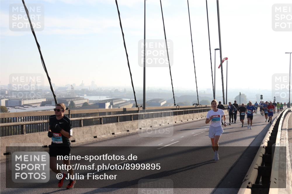 03.10.2025 - Köhlbrandbrückenlauf Julia Fischer http://msf.ph/oto/8999895 03.10.2025 09:19:20 Position 1  meine-sportfotos.de