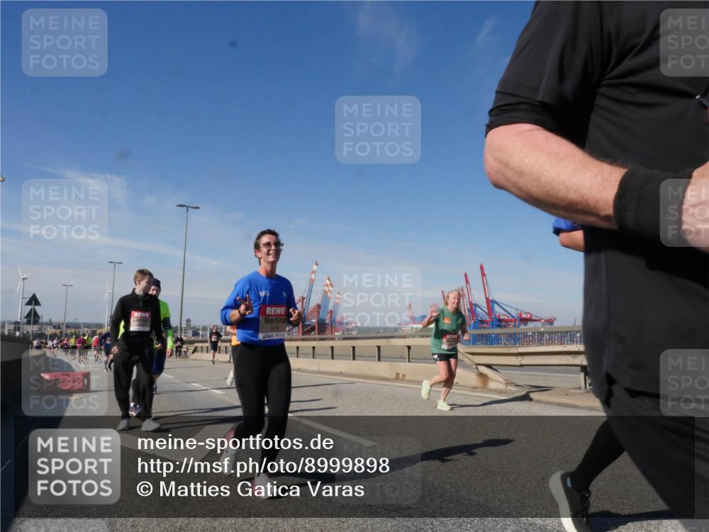 03.10.2025 - Köhlbrandbrückenlauf Matties Gatica Varas http://msf.ph/oto/8999898 03.10.2025 12:52:54 Position 2  meine-sportfotos.de