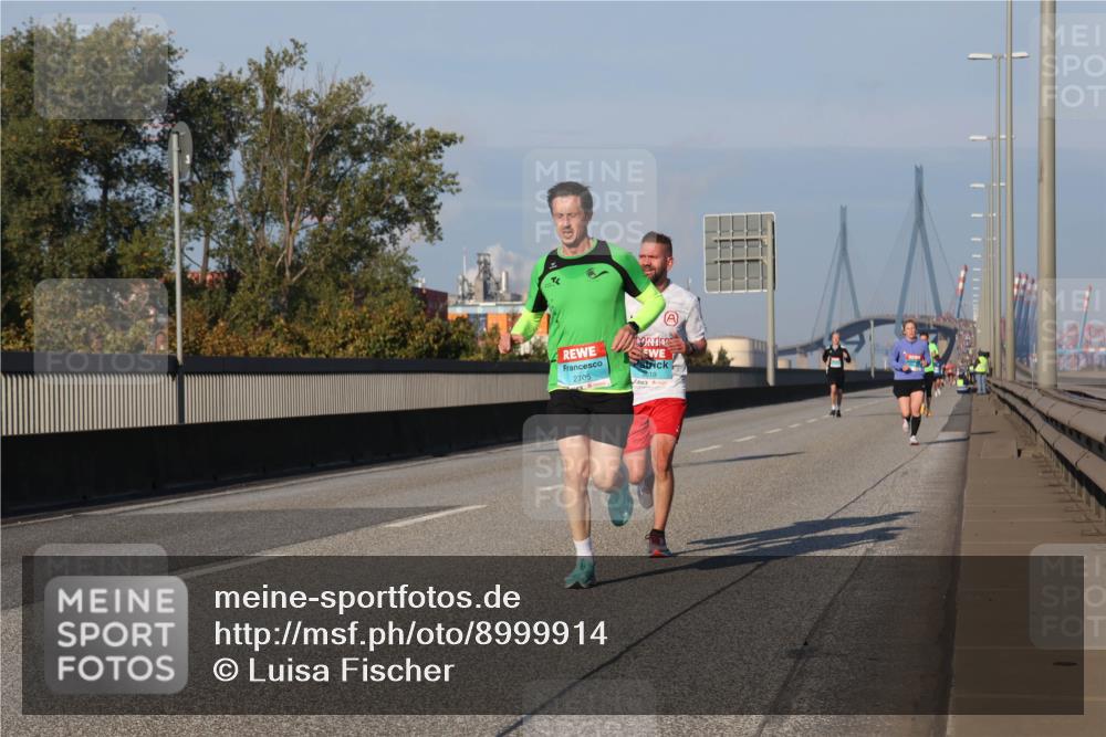 03.10.2025 - Köhlbrandbrückenlauf Luisa Fischer http://msf.ph/oto/8999914 03.10.2025 10:41:34 Position 3 2705 meine-sportfotos.de