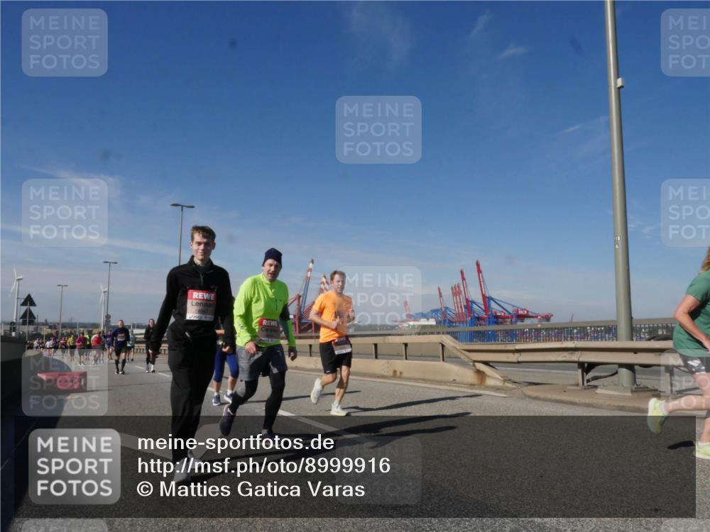 03.10.2025 - Köhlbrandbrückenlauf Matties Gatica Varas http://msf.ph/oto/8999916 03.10.2025 12:52:56 Position 2  meine-sportfotos.de