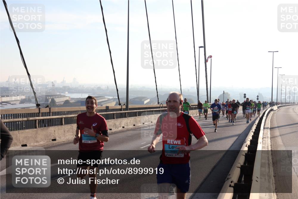 03.10.2025 - Köhlbrandbrückenlauf Julia Fischer http://msf.ph/oto/8999919 03.10.2025 09:19:29 Position 1 2792, 3491 meine-sportfotos.de