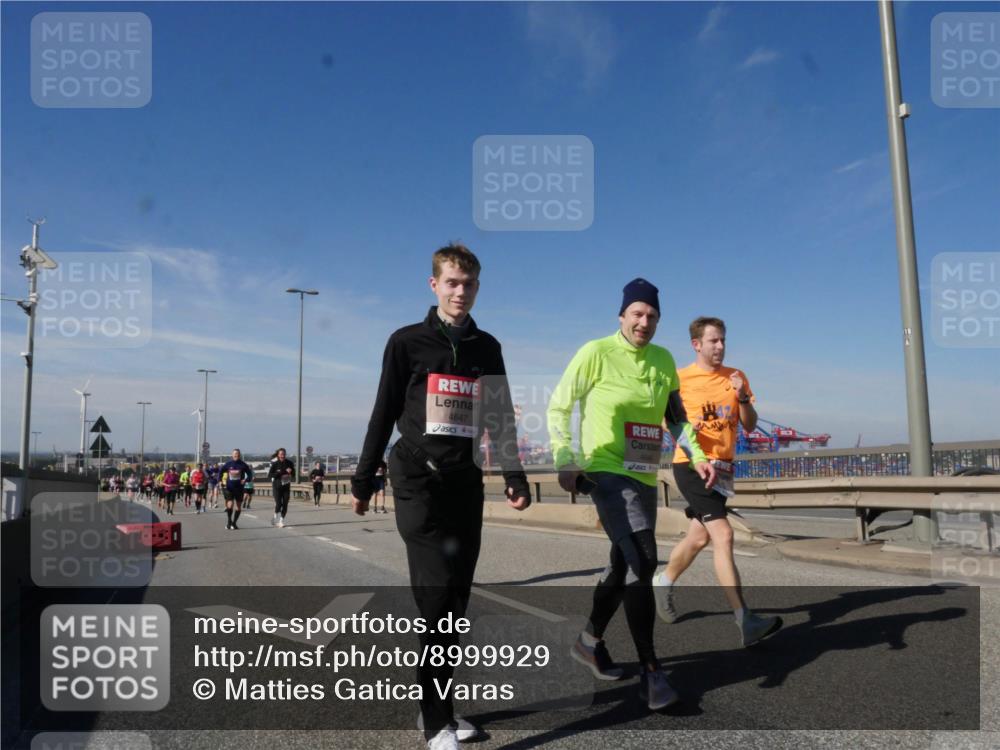 03.10.2025 - Köhlbrandbrückenlauf Matties Gatica Varas http://msf.ph/oto/8999929 03.10.2025 12:52:57 Position 2 4647 meine-sportfotos.de