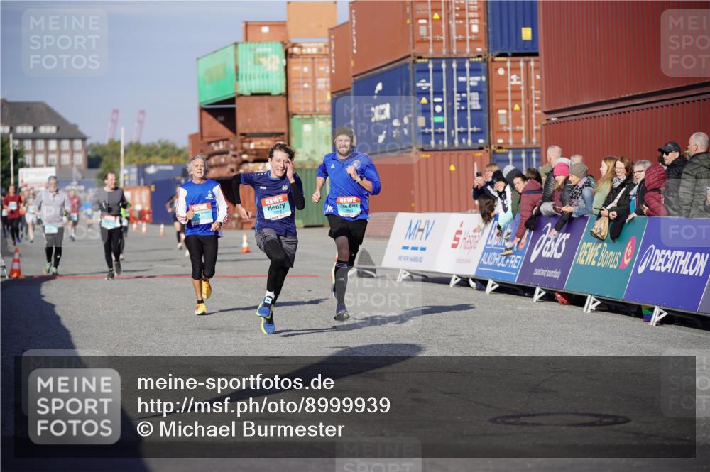 03.10.2025 - Köhlbrandbrückenlauf Michael Burmester http://msf.ph/oto/8999939 03.10.2025 10:04:27 Ziel 1025, 1080, 1177, 2029, 3301, 3379, 3516, 3791 meine-sportfotos.de