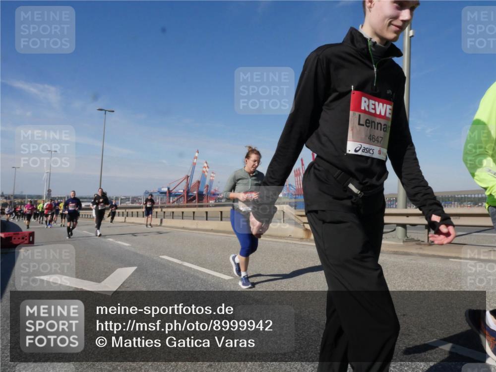 03.10.2025 - Köhlbrandbrückenlauf Matties Gatica Varas http://msf.ph/oto/8999942 03.10.2025 12:52:58 Position 2 4647 meine-sportfotos.de