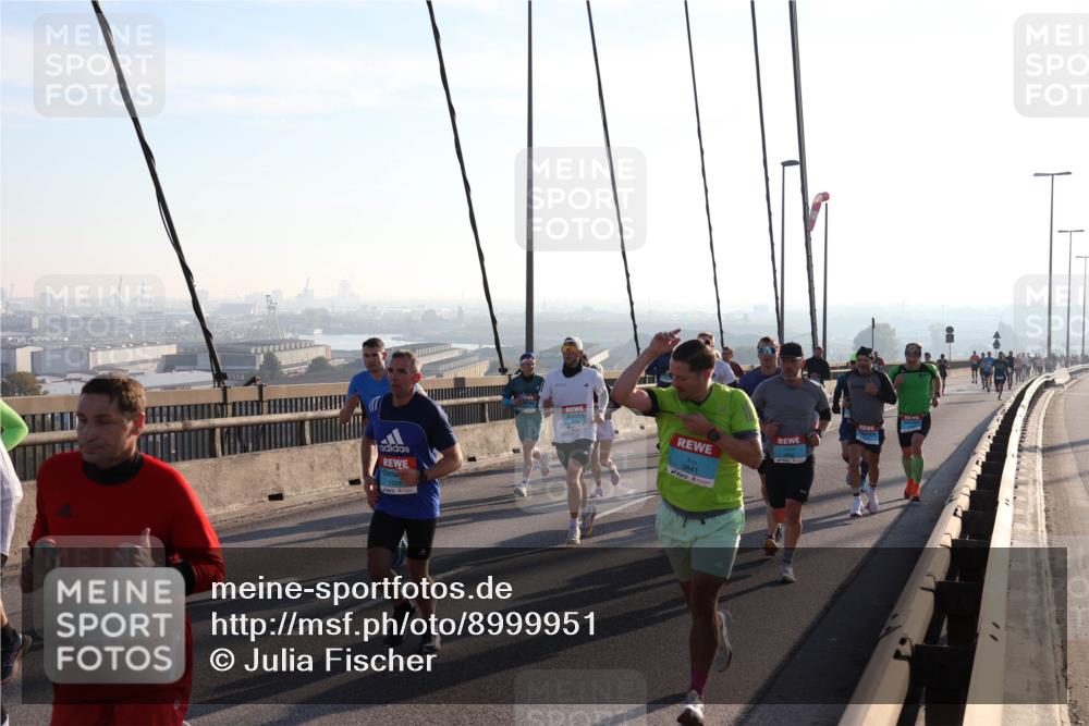 03.10.2025 - Köhlbrandbrückenlauf Julia Fischer http://msf.ph/oto/8999951 03.10.2025 09:19:37 Position 1 3705, 3841 meine-sportfotos.de