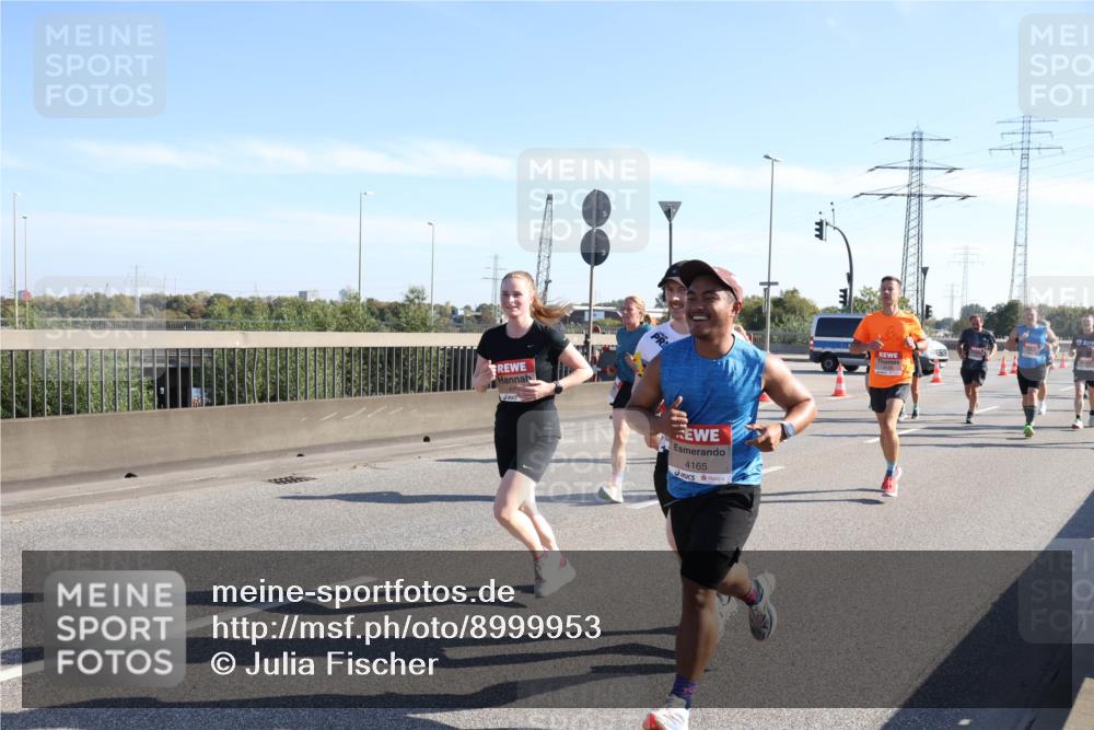 03.10.2025 - Köhlbrandbrückenlauf Julia Fischer http://msf.ph/oto/8999953 03.10.2025 12:14:02 Position 3 4165 meine-sportfotos.de