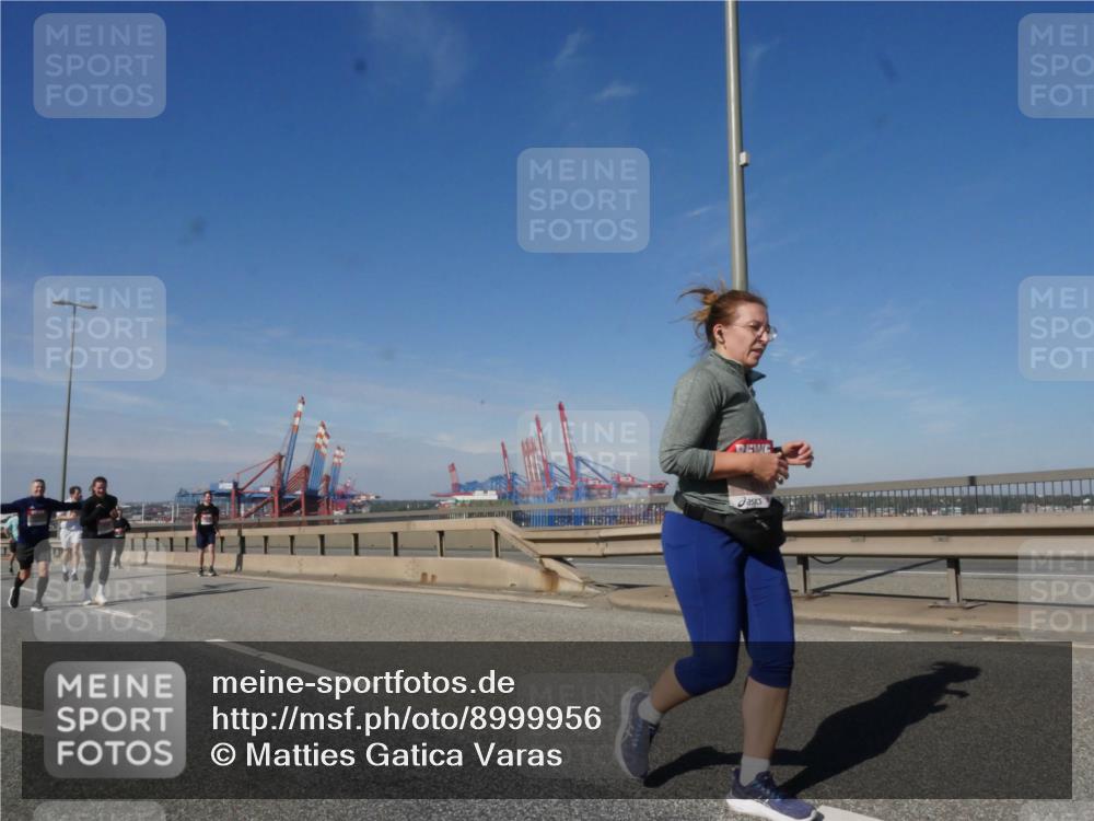 03.10.2025 - Köhlbrandbrückenlauf Matties Gatica Varas http://msf.ph/oto/8999956 03.10.2025 12:52:59 Position 2  meine-sportfotos.de