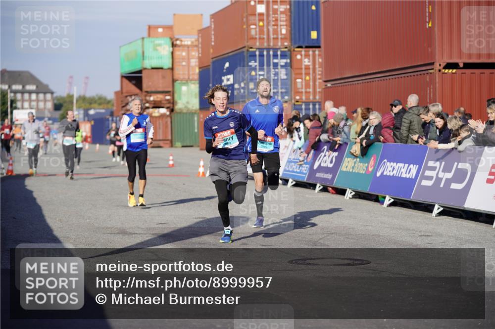 03.10.2025 - Köhlbrandbrückenlauf Michael Burmester http://msf.ph/oto/8999957 03.10.2025 10:04:28 Ziel 1025, 1080, 1177, 1308, 2029, 3301, 3379, 3516, 3791 meine-sportfotos.de